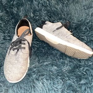 Size 9 Toms Carrillo Chambray Tennis Shoes
